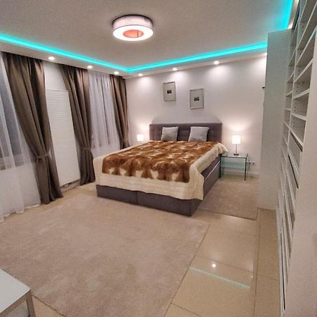 3 Zimmer Wohnung - Keine Party Wohnung ! 6 Personen Düsseldorf Dış mekan fotoğraf