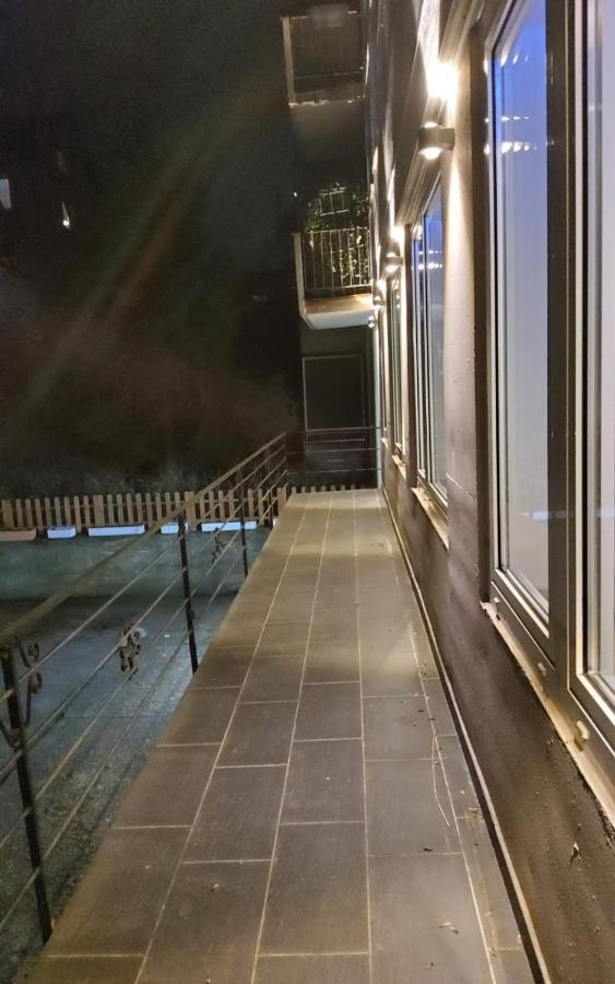 3 Zimmer Wohnung - Keine Party Wohnung ! 6 Personen Düsseldorf Dış mekan fotoğraf