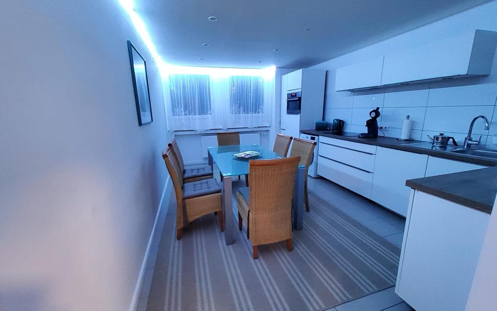 3 Zimmer Wohnung - Keine Party Wohnung ! 6 Personen Düsseldorf Dış mekan fotoğraf